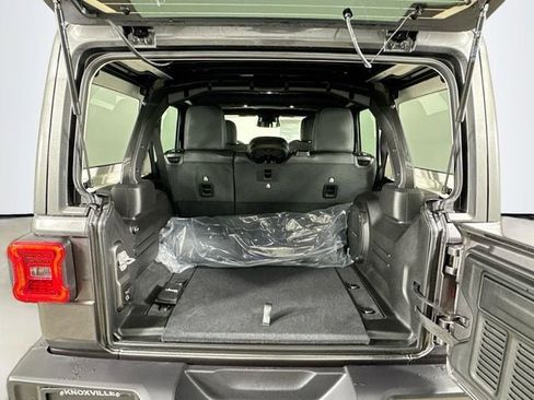 New 2026 Jeep Wrangler Unlimited Sahara AWD/4WD image 29