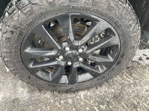 Used 2019 Jeep Grand Cherokee Altitude image 30