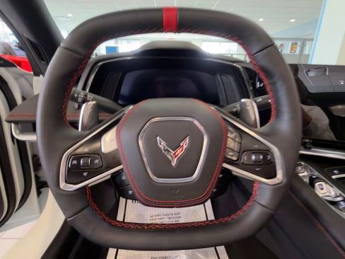 Used 2021 Chevrolet Corvette Stingray Premium Conv w/ Z51 Performance Package RWD image 9