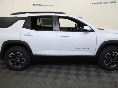 New 2026 Chevrolet Equinox ACTIV AWD/4WD image 5