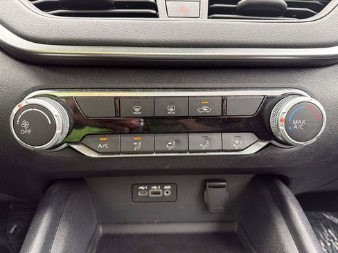 Used 2020 Nissan Altima 2.5 S FWD image 17