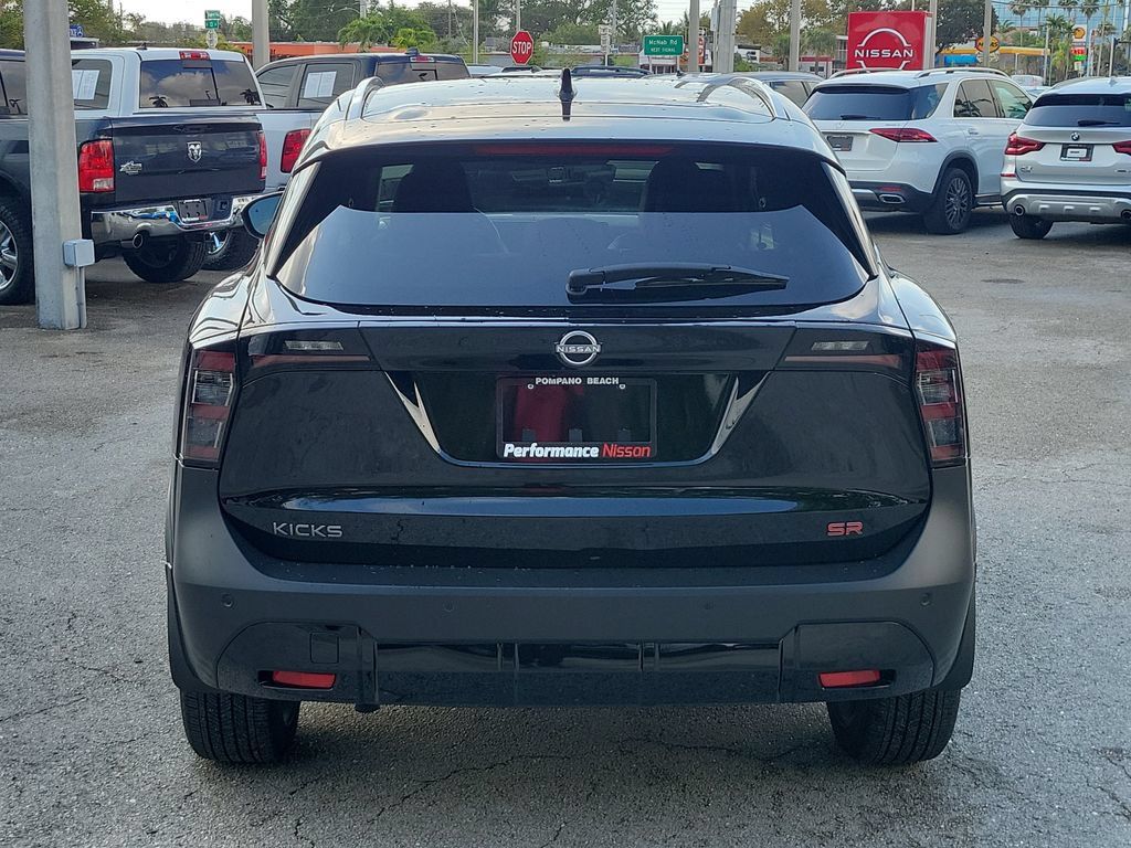 Certified 2025 Nissan Kicks SR FWD image 7