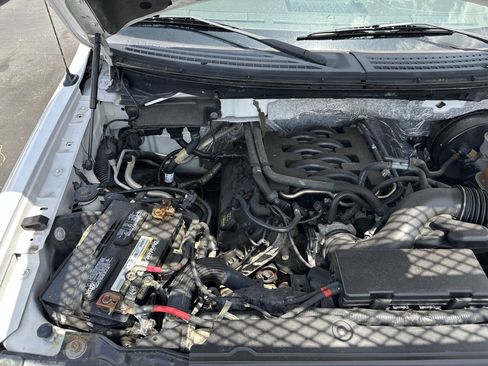 Used 2011 Ford F150 Lariat w/ Lariat Chrome Pkg RWD image 12