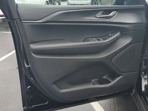 New 2025 Jeep Grand Cherokee Altitude image 20