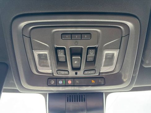 Used 2024 Chevrolet Silverado 2500 High Country w/ High Country Premium Package AWD/4WD image 14