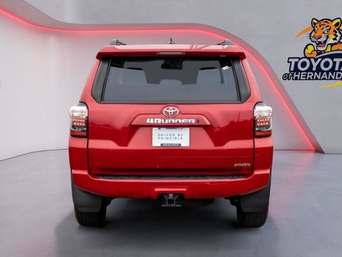 Used 2022 Toyota 4Runner SR5 image 6