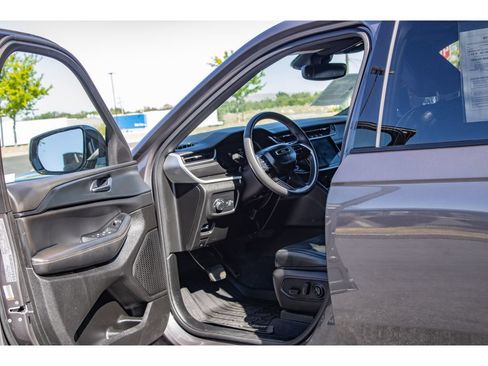 Used 2023 Jeep Grand Cherokee L Laredo AWD/4WD image 30