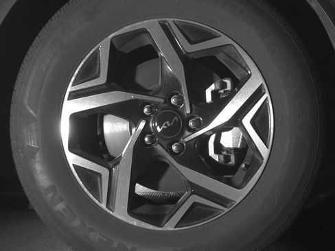 Used 2025 Kia Sportage LX image 13