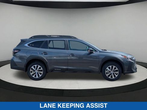 Certified 2025 Subaru Outback Premium image 2