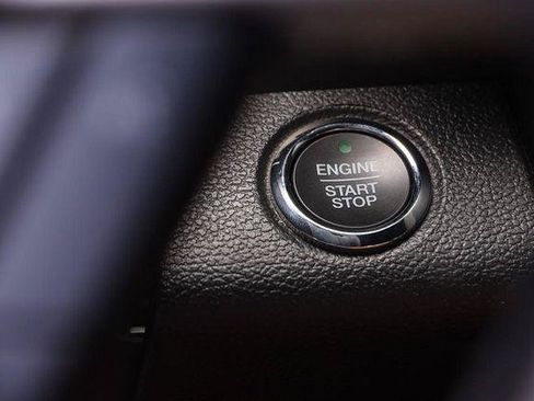Used 2019 Ford F150 Lariat w/ Equipment Group 502A Luxury AWD/4WD image 15