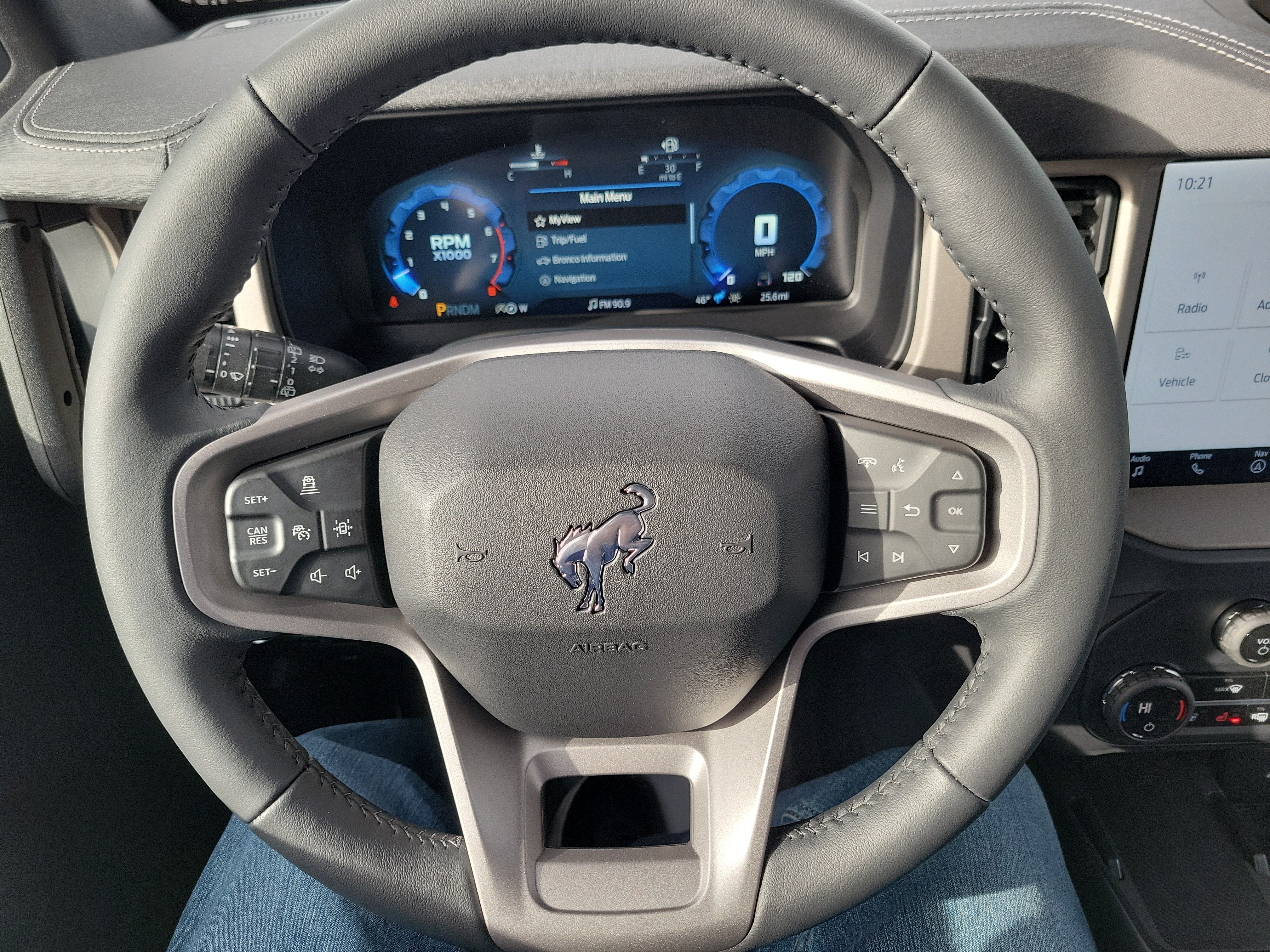 Used 2025 Ford Bronco Outer Banks AWD/4WD image 26