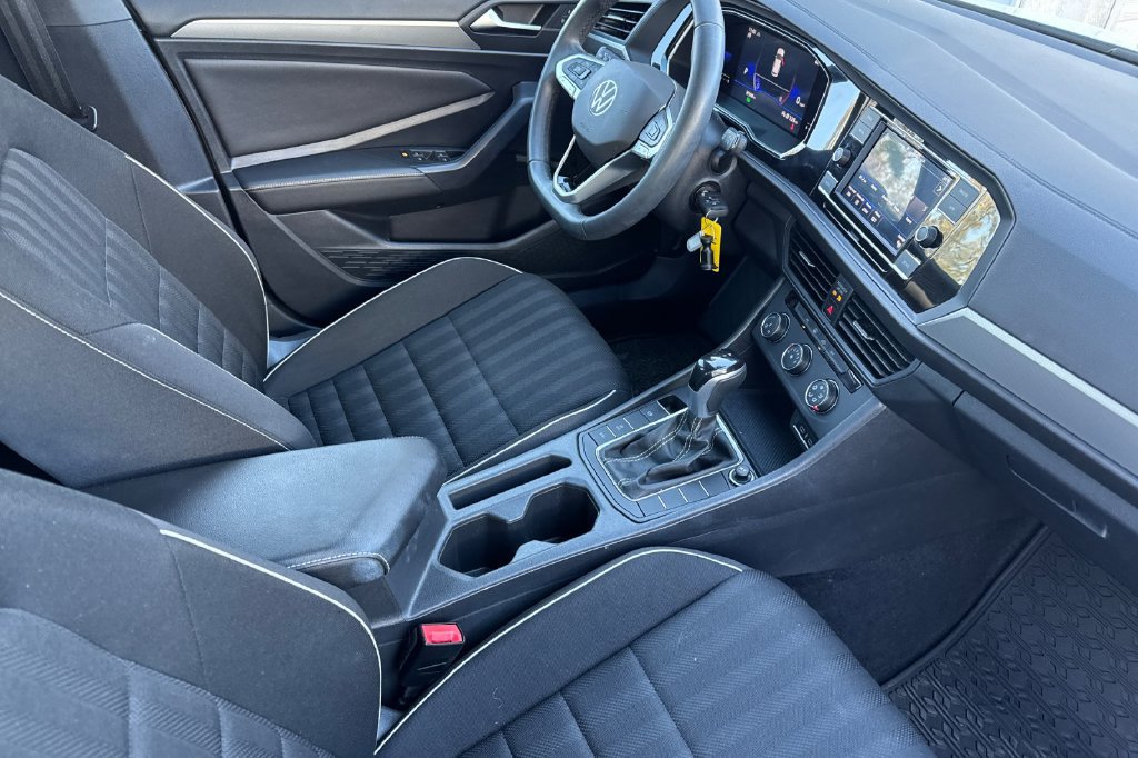 Used 2022 Volkswagen Jetta Sport FWD image 17