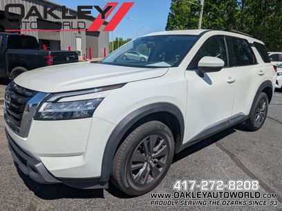 Used 2022 Nissan Pathfinder SV w/ SV Premium Package