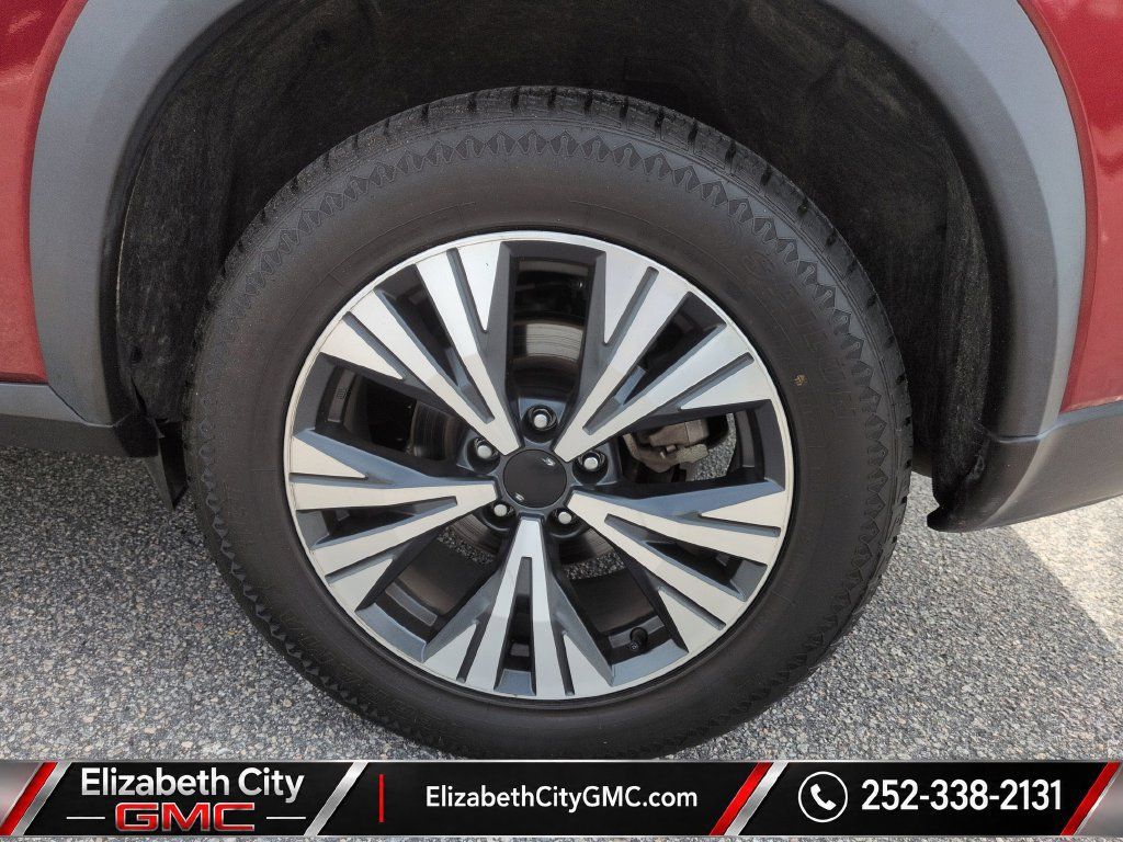 Used 2023 Nissan Rogue SV AWD/4WD image 22