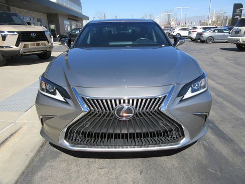 Used 2021 Lexus ES 250 w/ Premium Package image 14