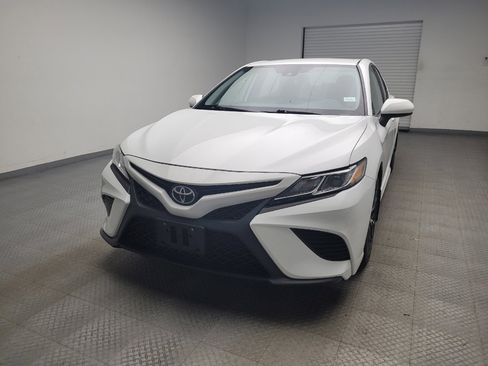 Used 2020 Toyota Camry SE image 15