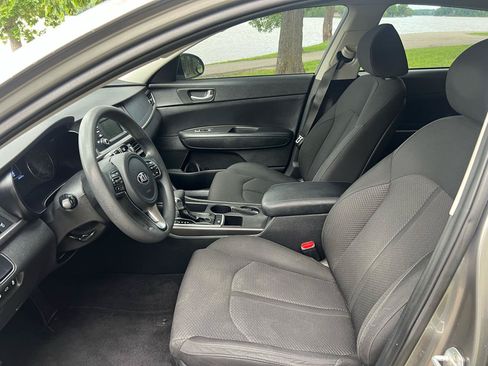 Used 2017 Kia Optima LX w/ Driver Convenience Package FWD image 29