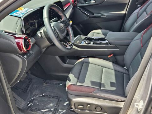 Used 2025 Chevrolet Equinox RS w/ Safety and Technology Package image 10