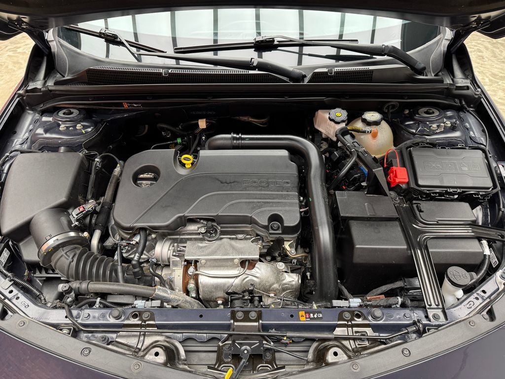 Used 2025 Chevrolet Malibu LT FWD image 29