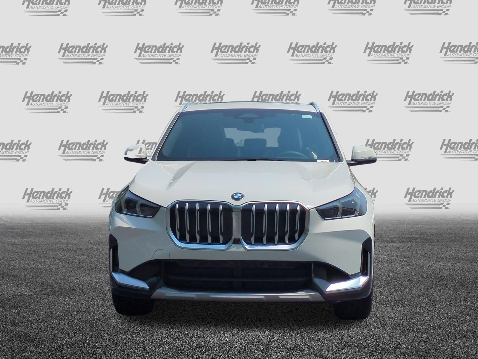 Used 2026 BMW X1 xDrive28i w/ Technology Package AWD/4WD image 3