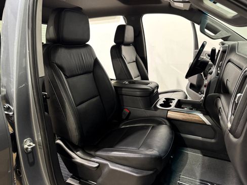 Used 2020 Chevrolet Silverado 1500 LT Trail Boss image 11