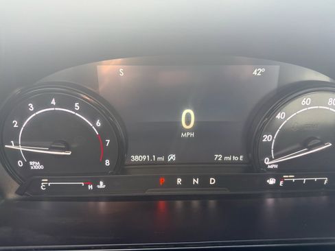 Used 2021 Lincoln Corsair AWD w/ Premium Package image 12