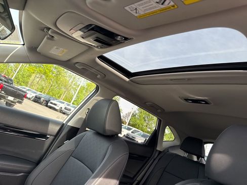 Used 2023 Kia Seltos EX image 10