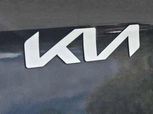 Used 2024 Kia Sportage EX AWD/4WD image 10