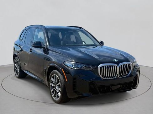 Used 2024 BMW X5 xDrive40i w/ M Sport Package AWD/4WD image 3