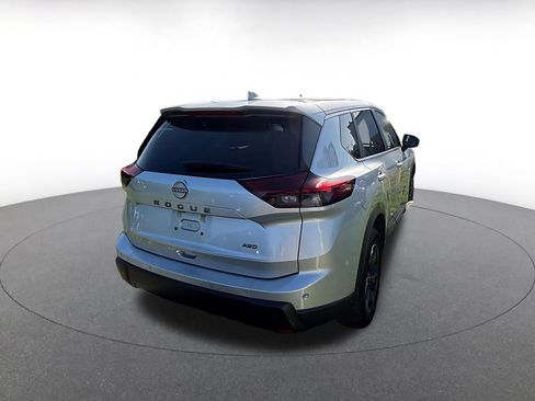 Used 2025 Nissan Rogue SV AWD/4WD image 7