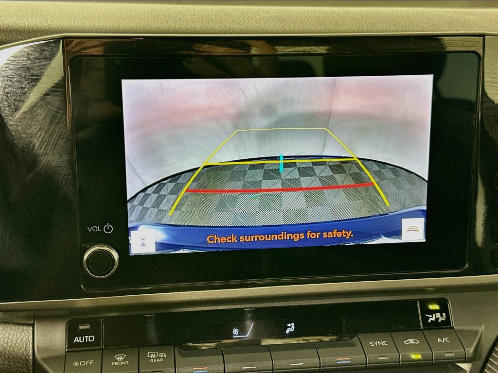 Used 2025 Toyota Camry SE FWD image 14