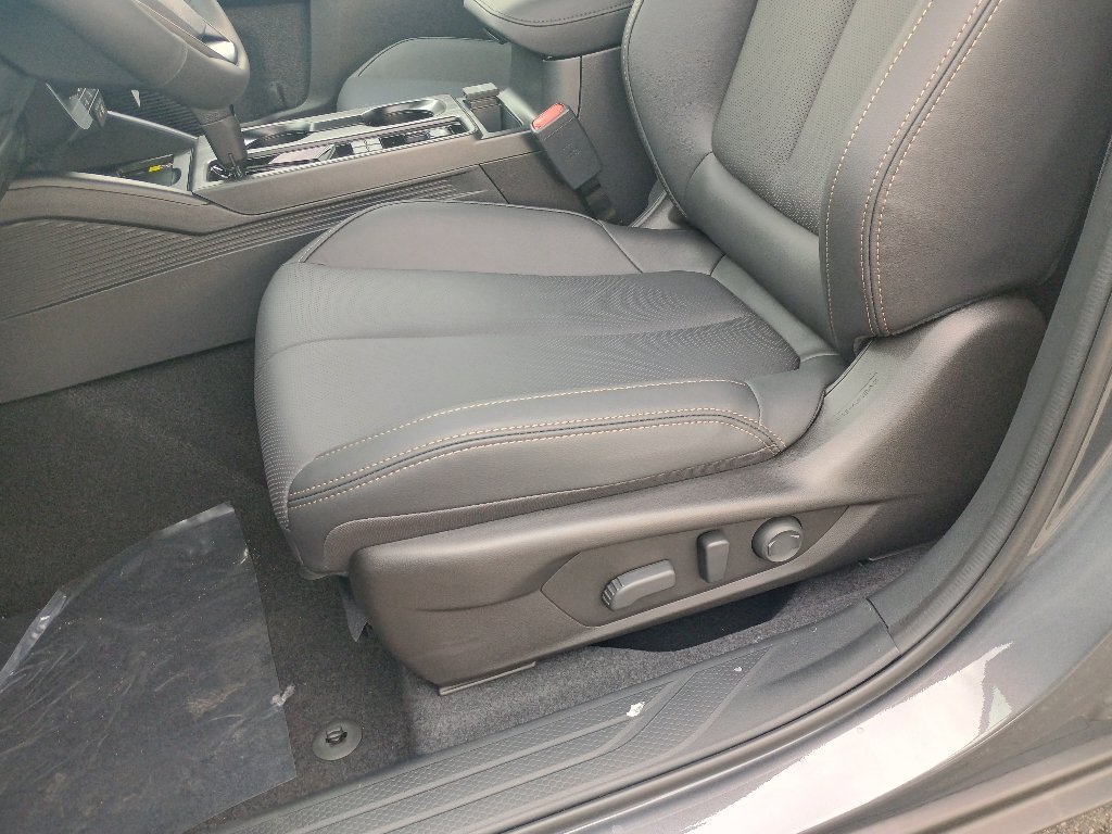 New 2026 Subaru Outback Limited AWD/4WD image 10