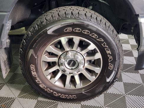 Certified 2022 Ford F350 Lariat w/ Lariat Ultimate Package image 9