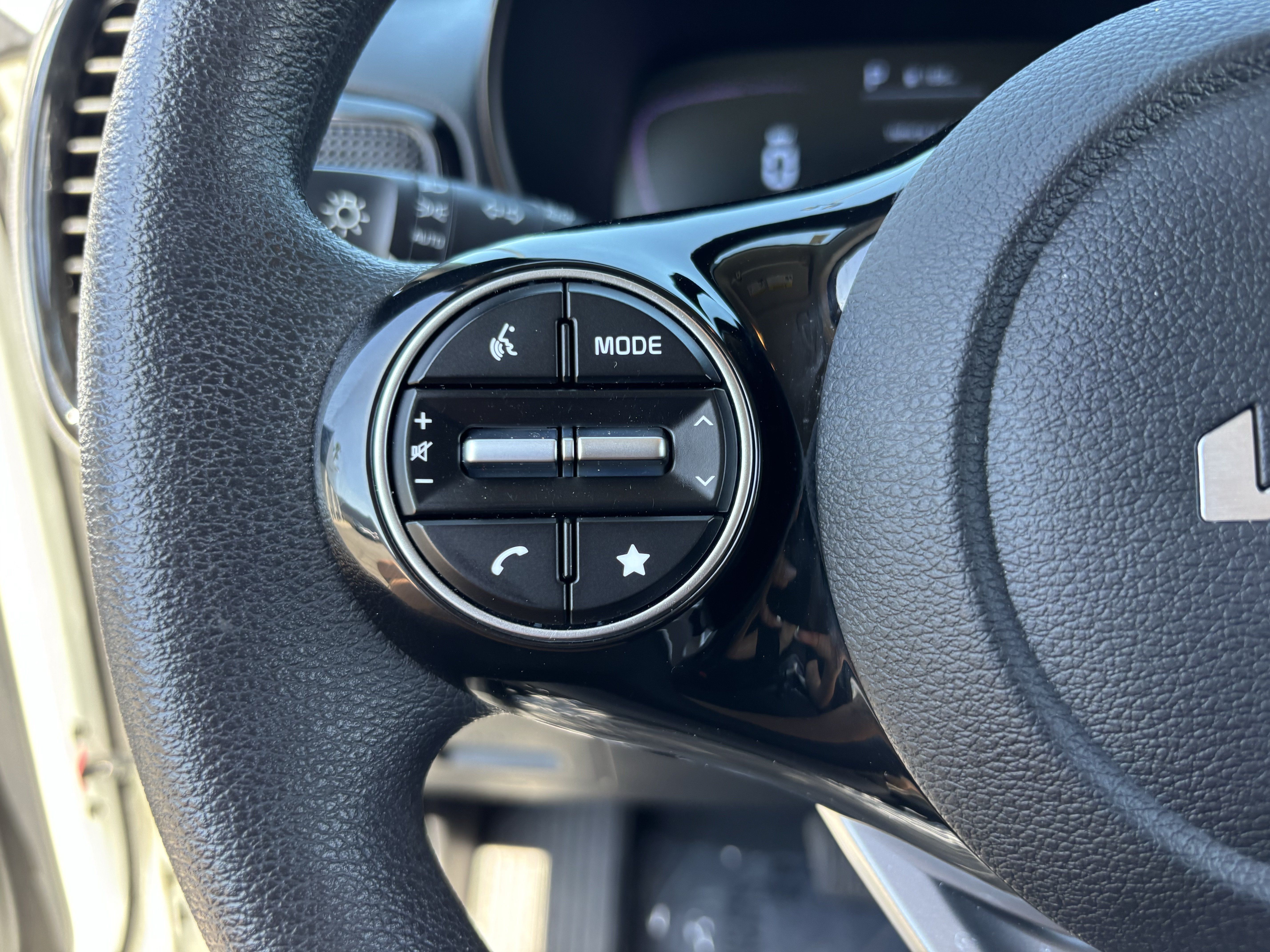 Certified 2025 Kia Soul S FWD image 25
