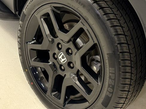Certified 2024 Honda Passport Black Edition image 12