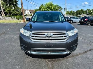 Used 2012 Toyota Highlander FWD video 2