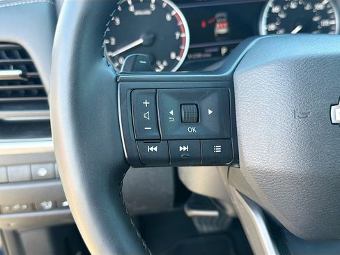 Used 2025 Nissan Rogue SV image 32