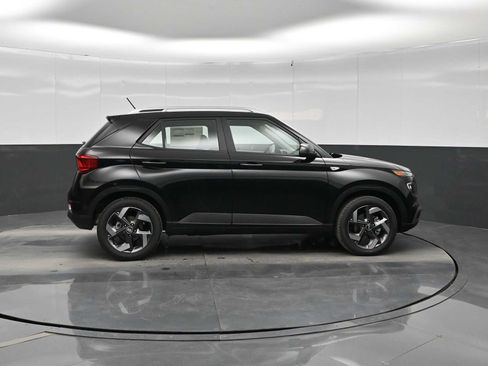 New 2026 Hyundai Venue SEL FWD image 9