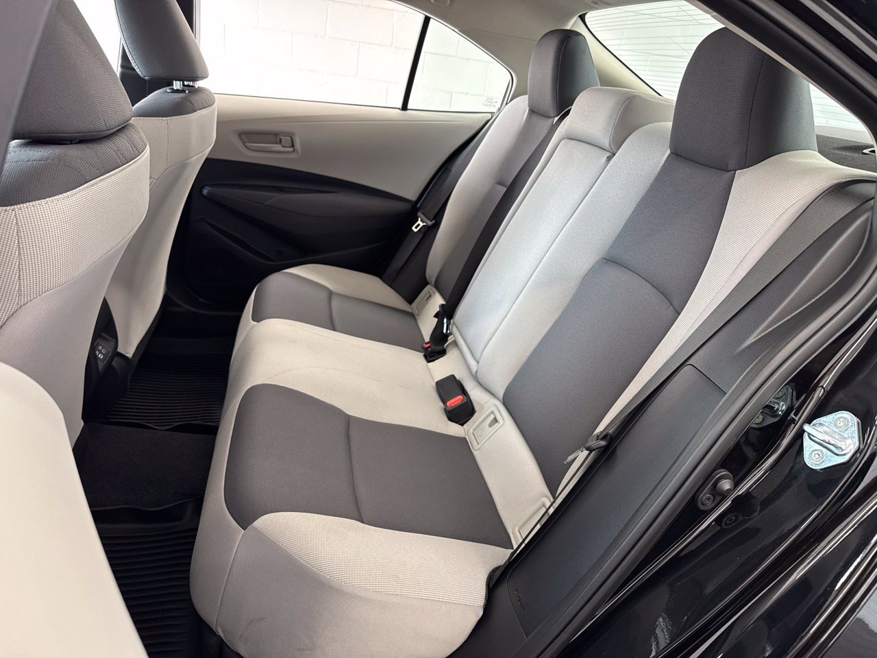 Used 2026 Toyota Corolla LE FWD image 37
