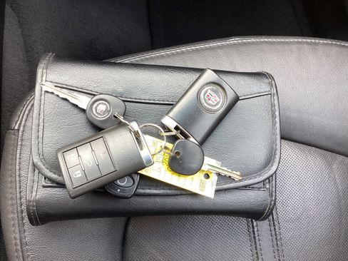 Used 2011 Cadillac CTS Luxury image 21