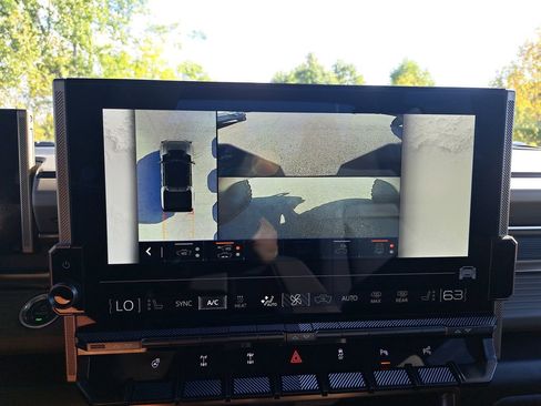 New 2025 GMC Hummer EV 3X w/ Extreme Off-Road Package image 39