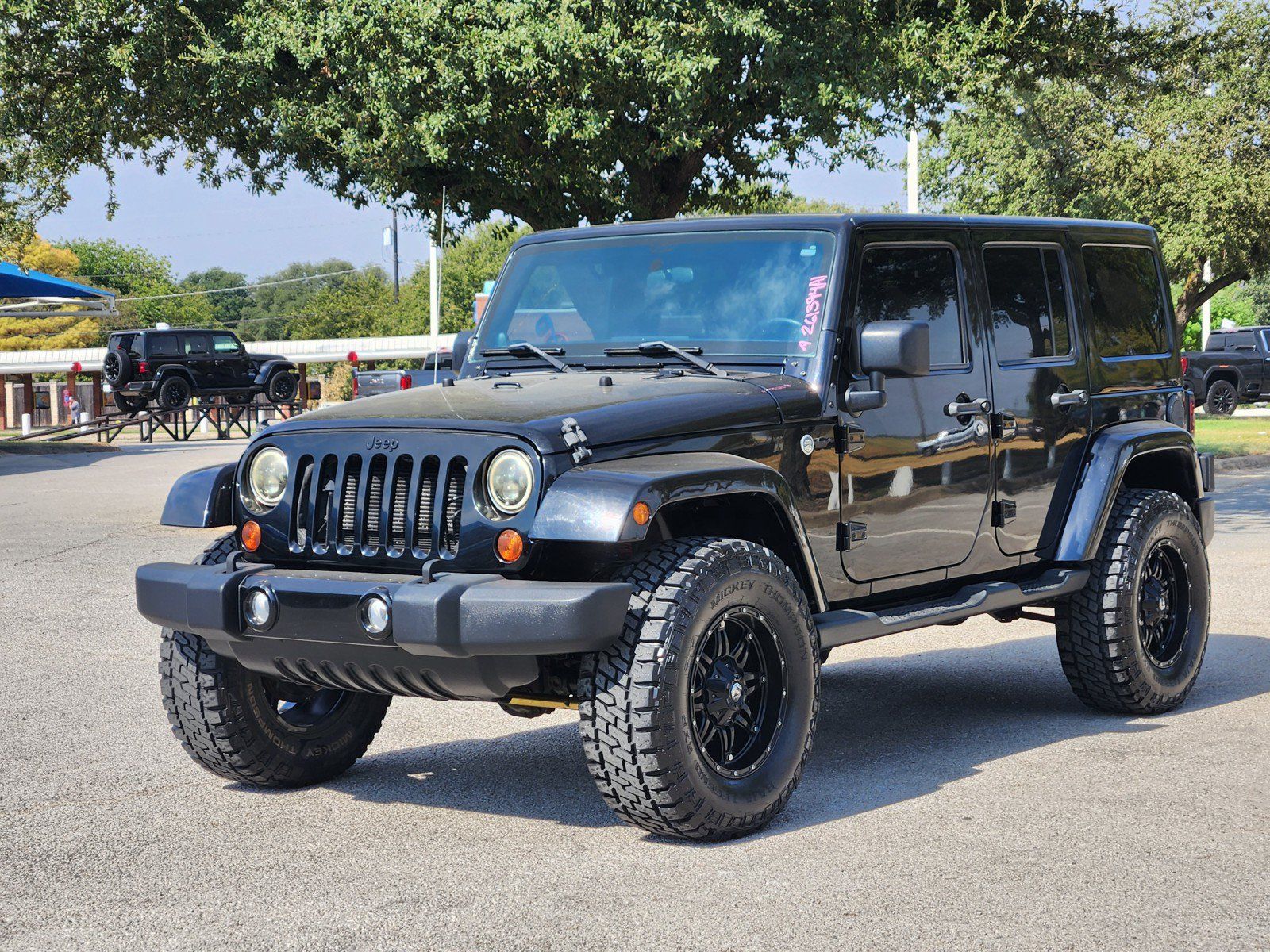Used 2012 Jeep Wrangler Unlimited Sahara AWD/4WD image 2