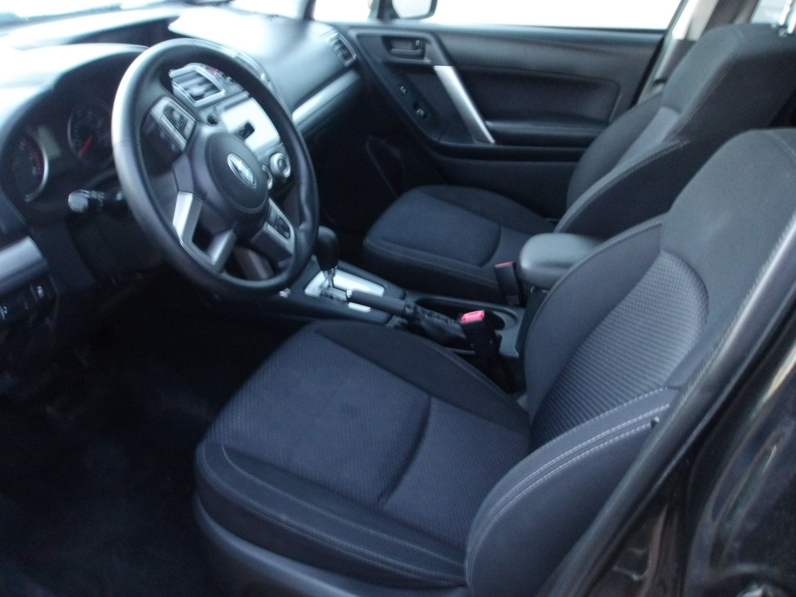 Used 2018 Subaru Forester 2.5i Premium w/ All-Weather Package AWD/4WD image 4