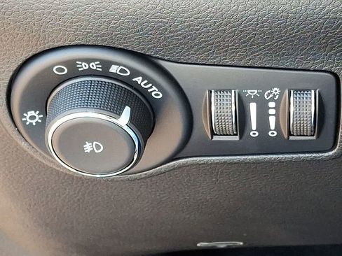 New 2026 Jeep Compass Latitude image 19