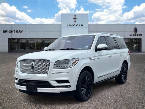 Used 2020 Lincoln Navigator Reserve w/ Equipment Group 208A Reserve image 2