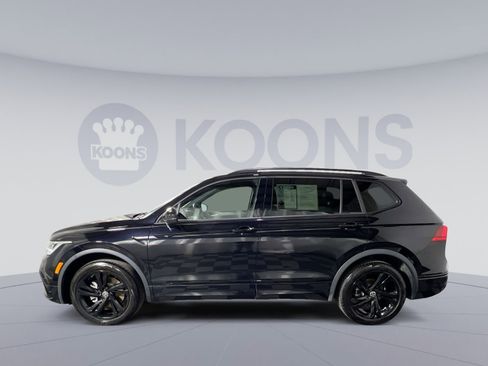 Used 2024 Volkswagen Tiguan SE R-Line image 2