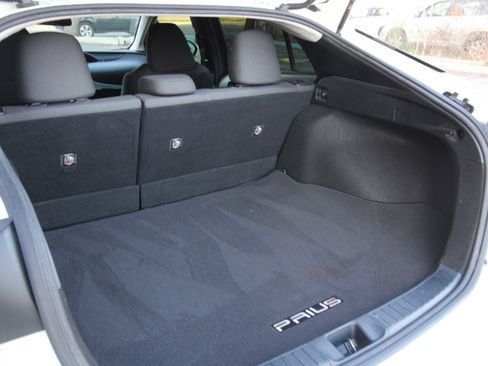 Used 2016 Toyota Prius Two image 38