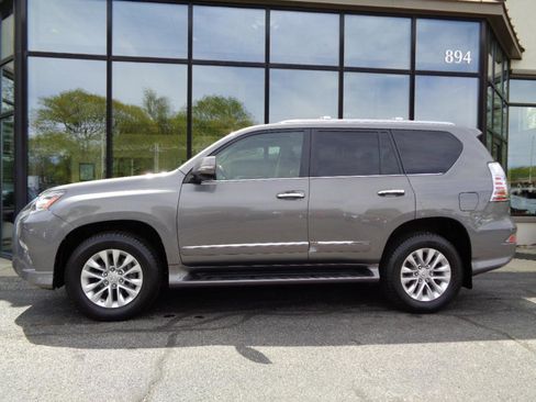 Used 2014 Lexus GX 460 w/ Premium Package AWD/4WD image 8