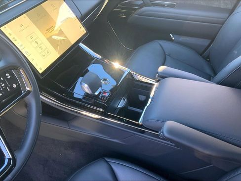 New 2026 Land Rover Range Rover Sport Dynamic SE image 7