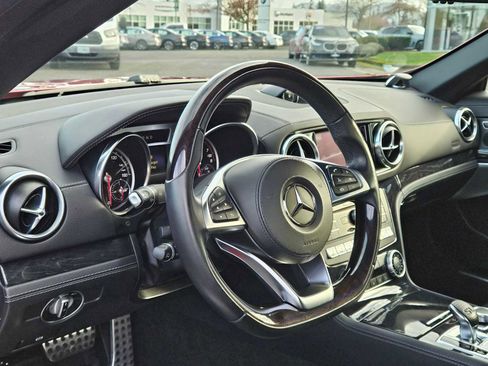 Used 2017 Mercedes-Benz SL 550 image 19